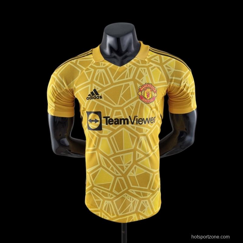 Player Version 22/23 Manchester United Yellow Goalkeeper