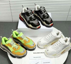 Men/Women Balenciaga Triple-S Sneaker 3 Color Item 6380340