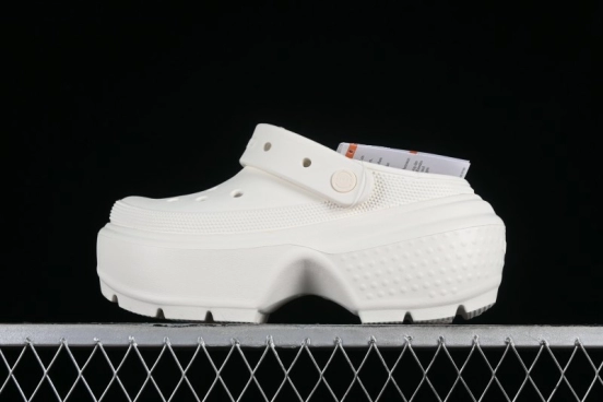 Crocs Classic Clog Retro Beach Sandals with Adjustable Heel Strap and Thick Sole - B.D4