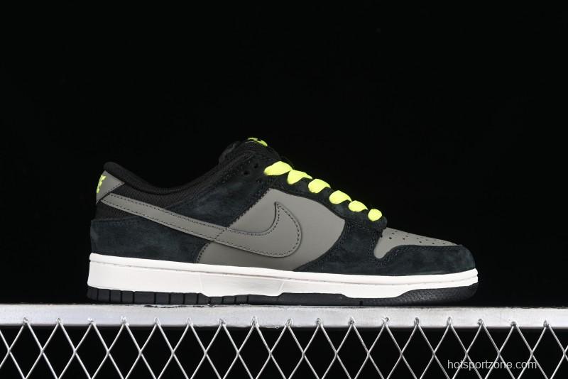 Nike Dunk Low SB Skateboarding Shoes - 302517-236