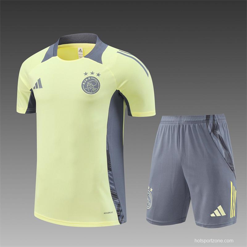 24/25 Juventus Yellow Short Sleeve Jersey+Shorts