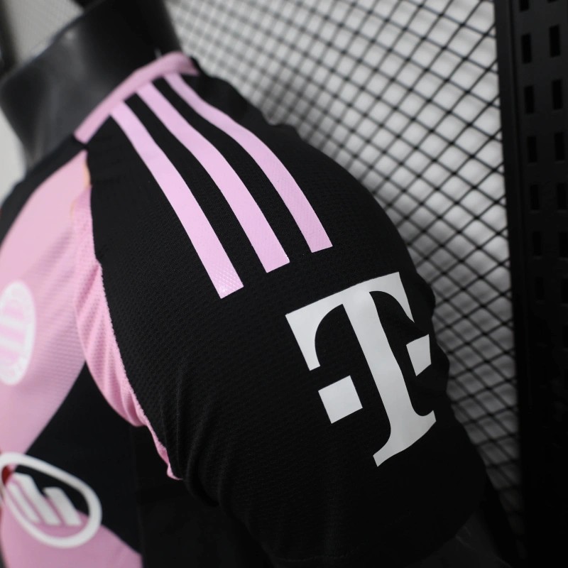 25/26 Player Version Bayern Munich Training Grid Pattern Jersey