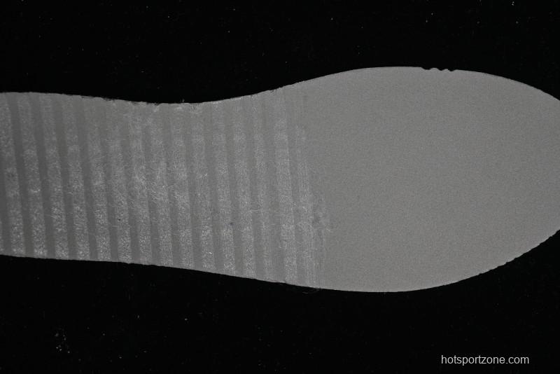 Nike SB Dunk Low Collaboration Three Swooshes Beige Gold Colorway Low-Top Casual Skateboarding Shoes - NK5639-326