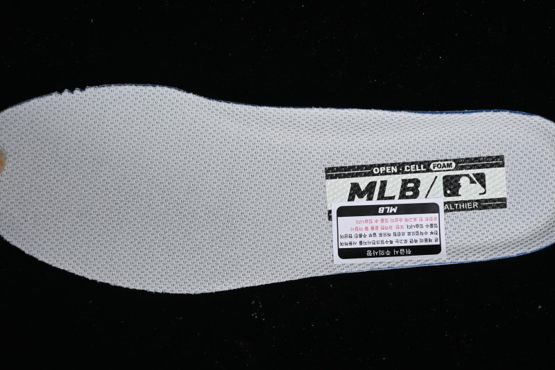 MLB Chunky Liner New York Yankees Hook & Loop Lightweight Platform Sneakers with 6cm Height Increase - 3ASXLM13N50BKS
