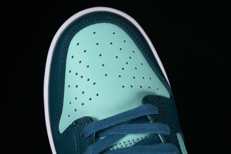 Nike Dunk Low SB Skateboarding Shoes in White and Geode Teal - DD1503-301