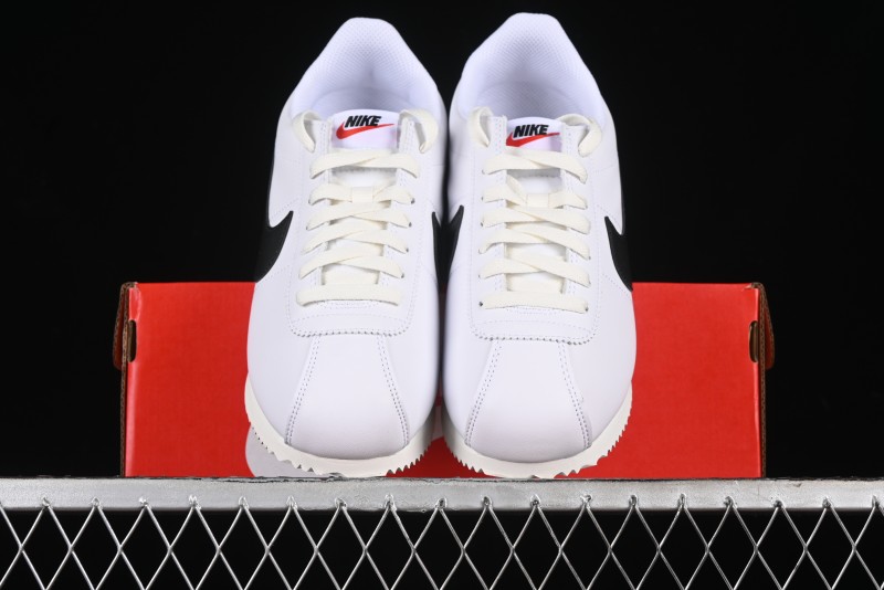 Nike Classic Cortez Leather Retro Original Running Shoes - DM4044-100