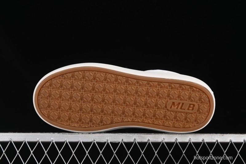 MLB Chunky Classic Base New York Yankees Lightweight Platform Casual Sneakers - 3ASXBMN4N50GRL