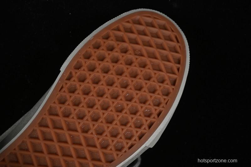 Vans Knu Skool Low Top Retro Casual Vulcanized Sneakers in Grey - VN000CRPBXC