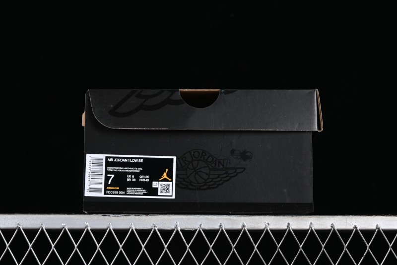 Nike Air Jordan 1 Low "Snkrs Day" Casual Sneakers with Grey Toe Design - FD0399-004