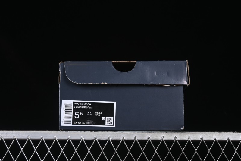Nike Air Force 1 Shadow Lightweight Elevated Low-Top Sneakers - DZ1847-114