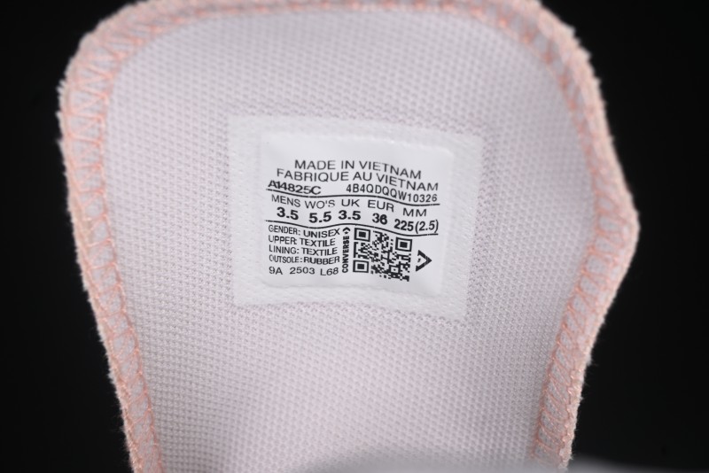 Converse Chuck 70 High Top Platform Sneakers in Pink Color Block Design - A14825C