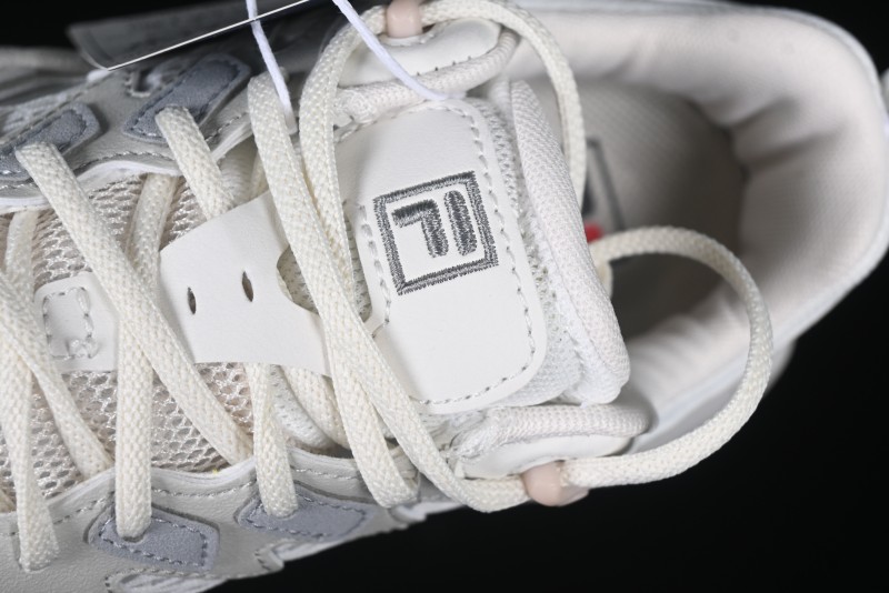 FILA Wave Fusion Chunky Sneakers - White & Gray
