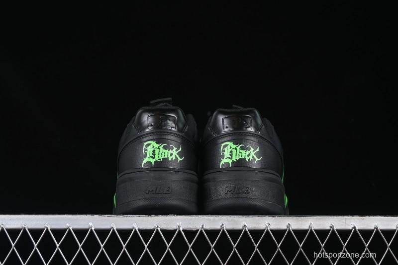 NY Yankees Black & Neon Green Sneakers - Classic Streetwear Style