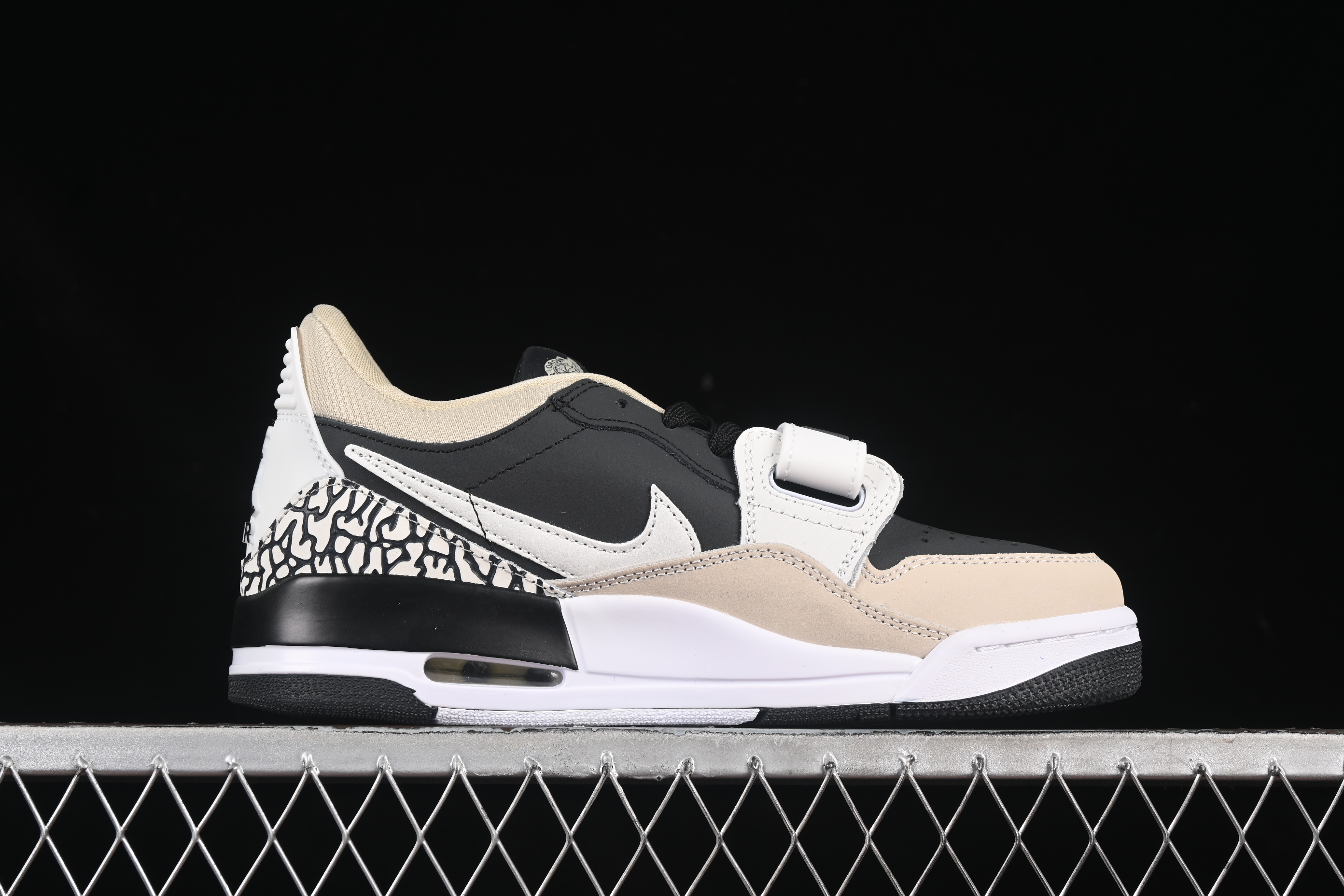 Nike Air Jordan Legacy 312 Low Basketball Shoes with Strap Design - CD9054-020