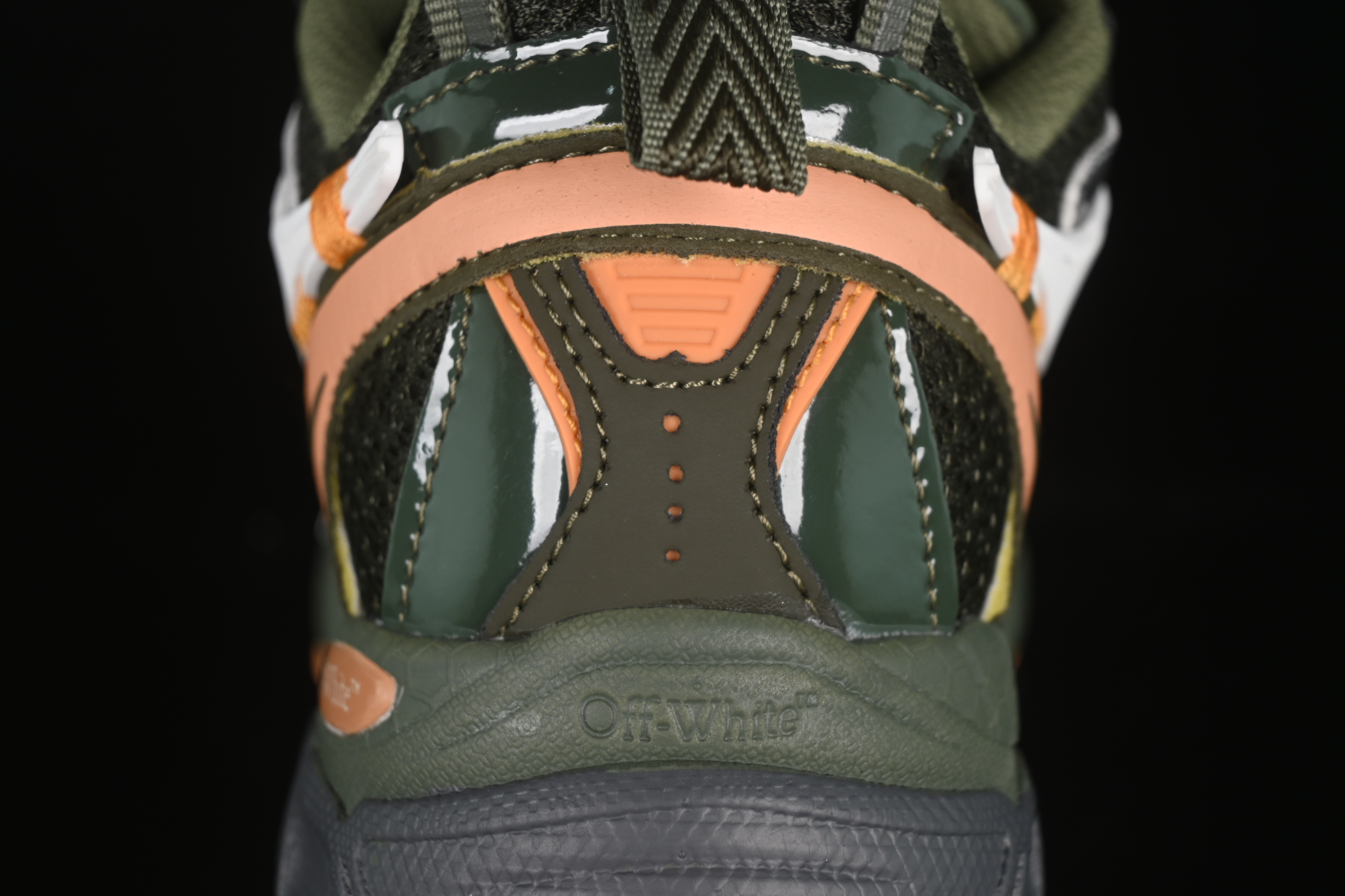 Off-White Be Right Low-Top Lifestyle Sneakers in White Green Orange - C.D4