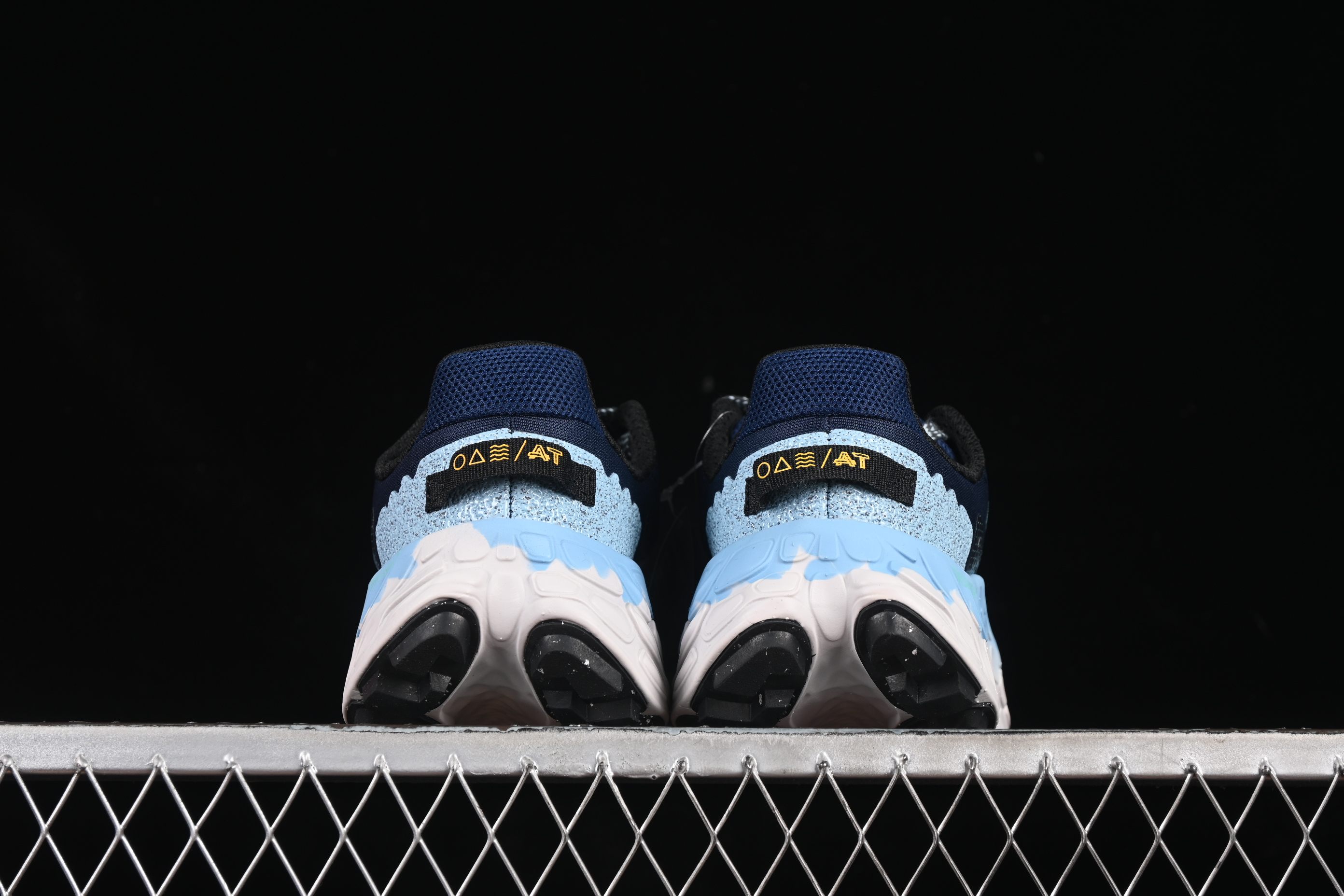 New Balance Fresh Foam X More V3 TDS Low-Top Running Shoes with Durable Anti-Slip Design - MTMORAB3