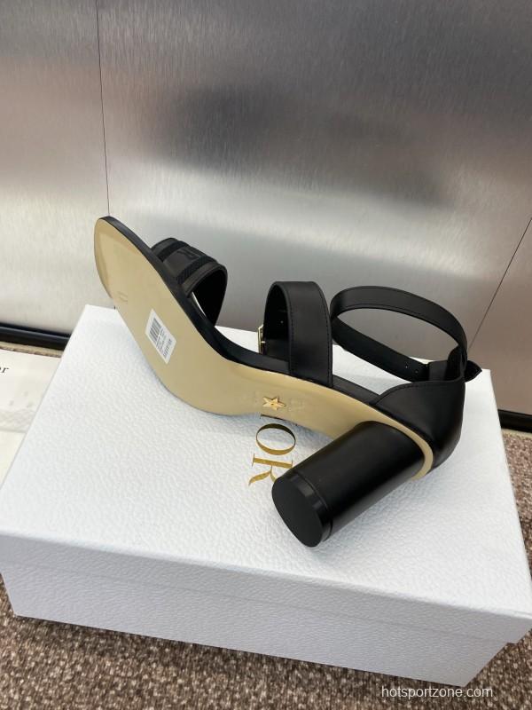 2025 Women Dior Black Leather Sandals Buckle KFY00310