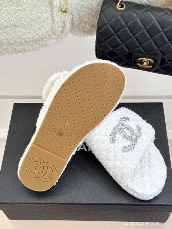 2025 Slippers Chanel White Terry Cloth Crystal CC Logo KFY00220