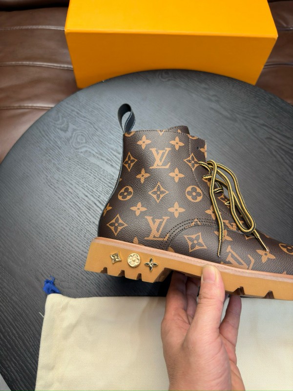 2024 Men Louis Vuitton Brown Leather Ankle Boots MJ00440
