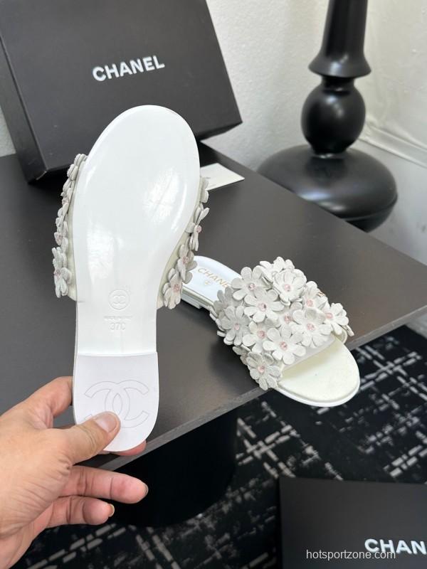 2025 Women Chanel White Leather Slippers