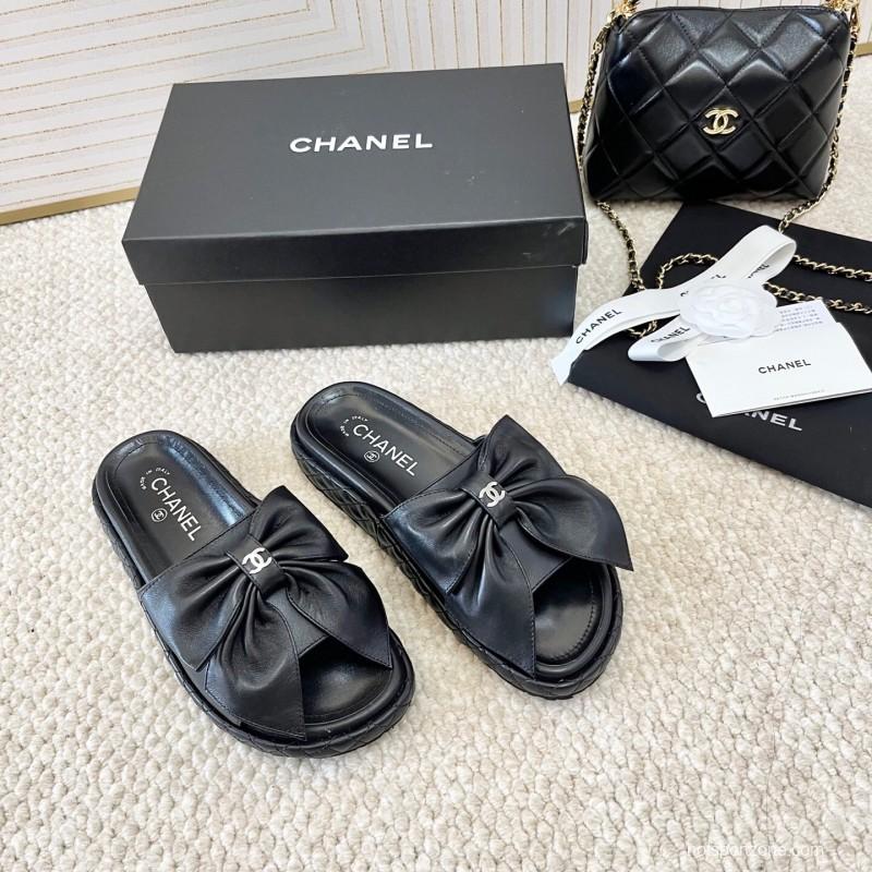 2025 Slippers Chanel Black Leather Slippers