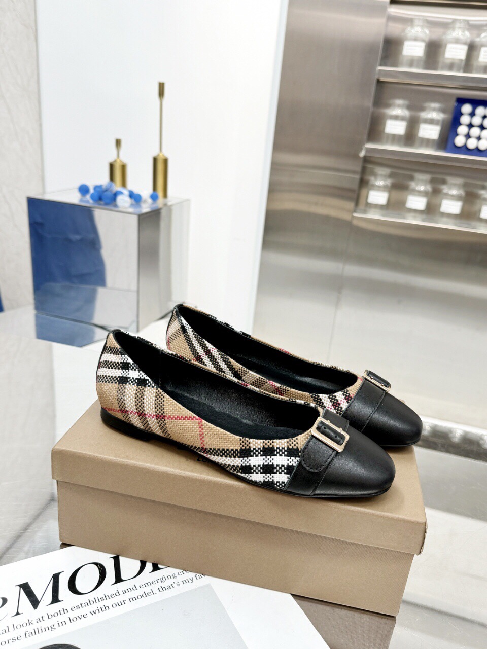 2025 Women Burberry Beige Black Fabric Leather Ballet Flats LY00250