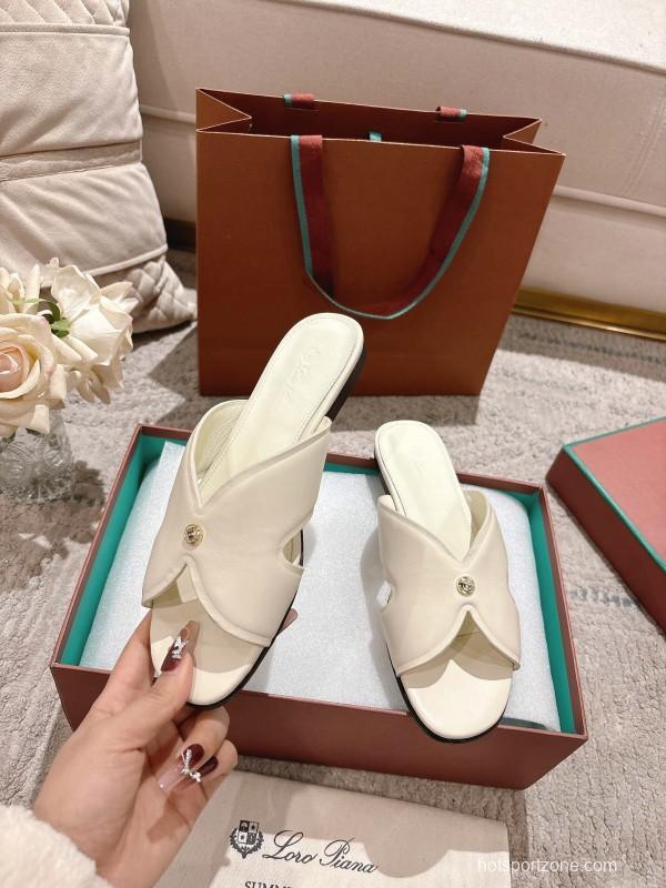 2025 Slippers LP Ivory Leather Slippers LY00270