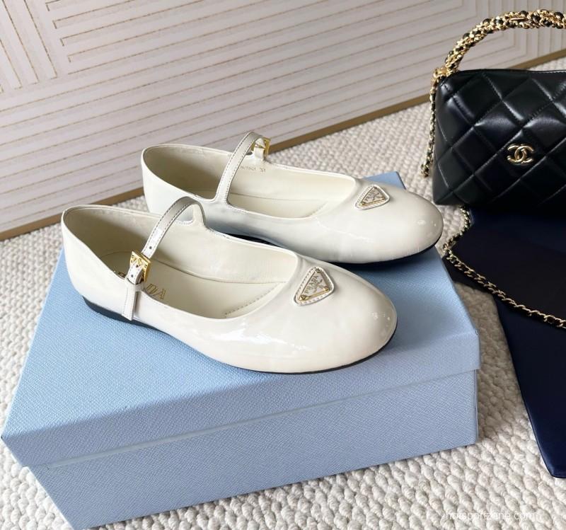 2025 Women Prada White Patent Leather Mary Jane Flat Shoes