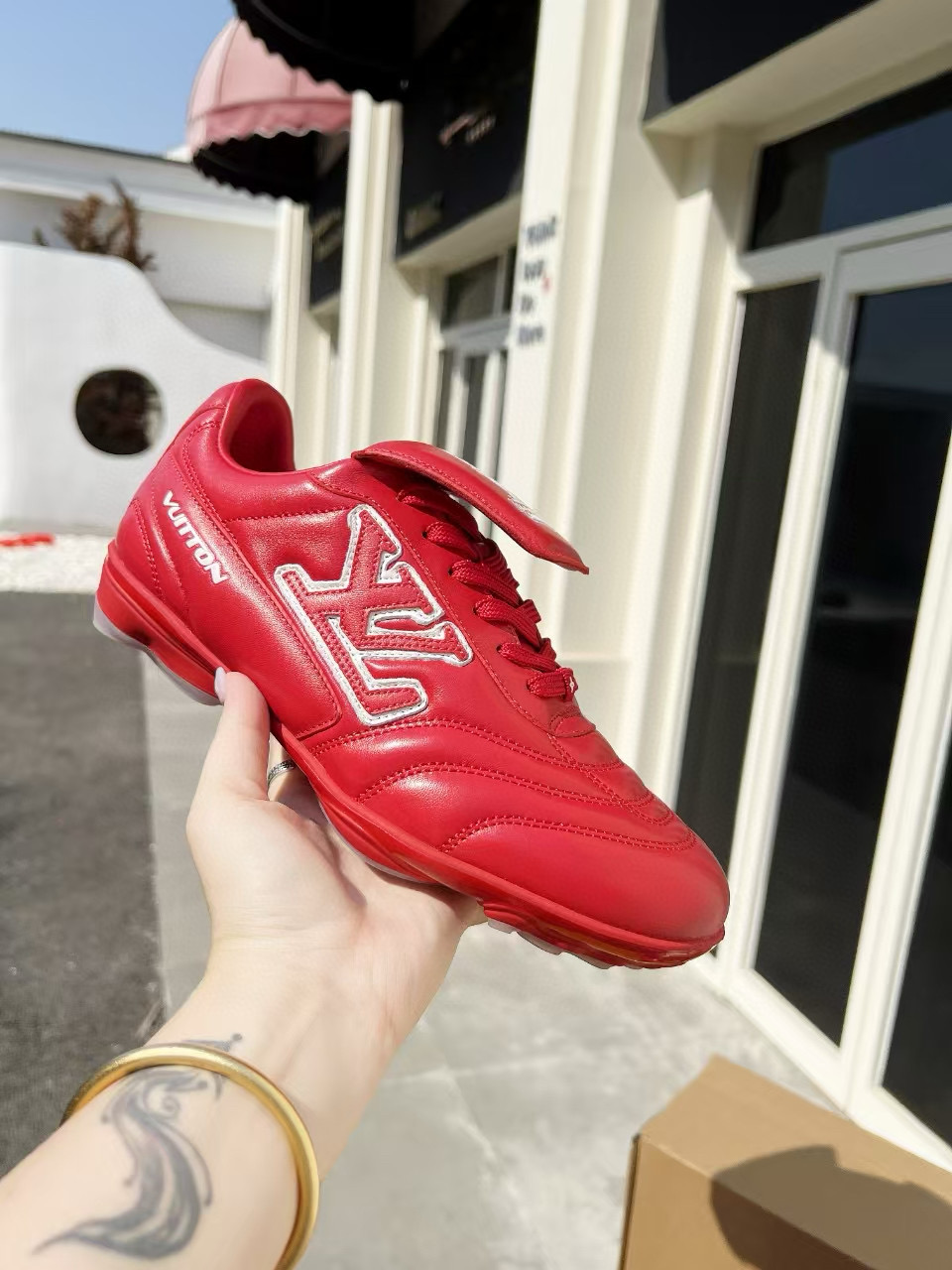 2025 Unisex Louis Vuitton Red Leather Sneakers MJ00380