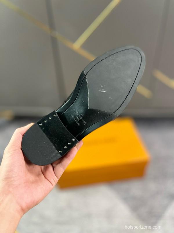 2024 Men Louis Vuitton Black Leather Loafers MJ00290
