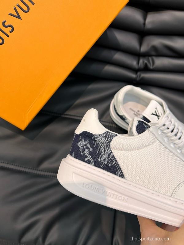 2024 Men Louis Vuitton White Leather Sneakers MJ00400