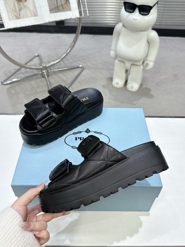 2025 Women Prada Black Leather Slippers KFY00290