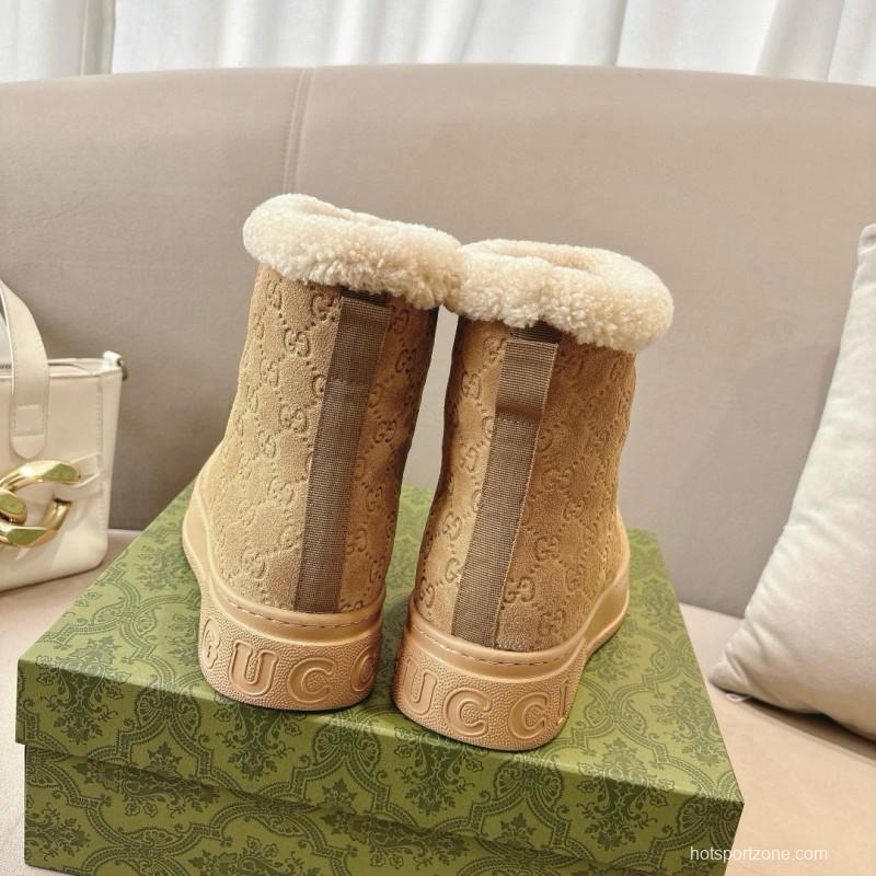 2024 Women Gucci beige suede snow boots with shearling lining MJ00350