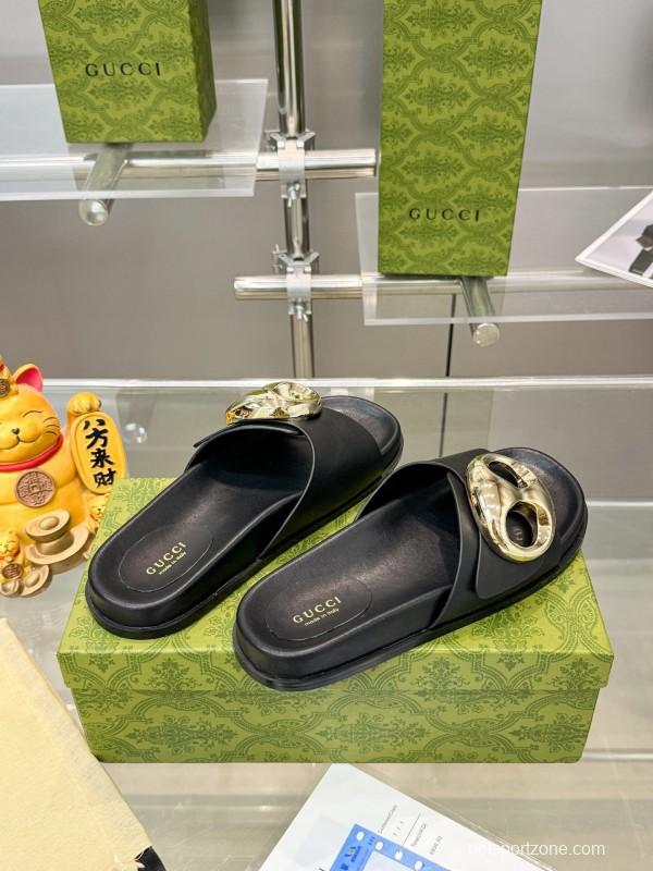 2025 Gucci Black Leather Slippers KFY00210