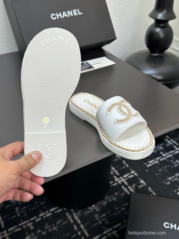 2025 Slippers CHANEL White Leather Woven Chain CC Logo LY00320