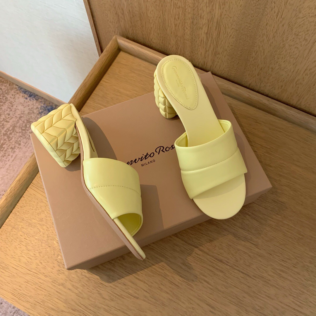 2025 Gianvito Rossi Yellow Leather Slippers KFY00260