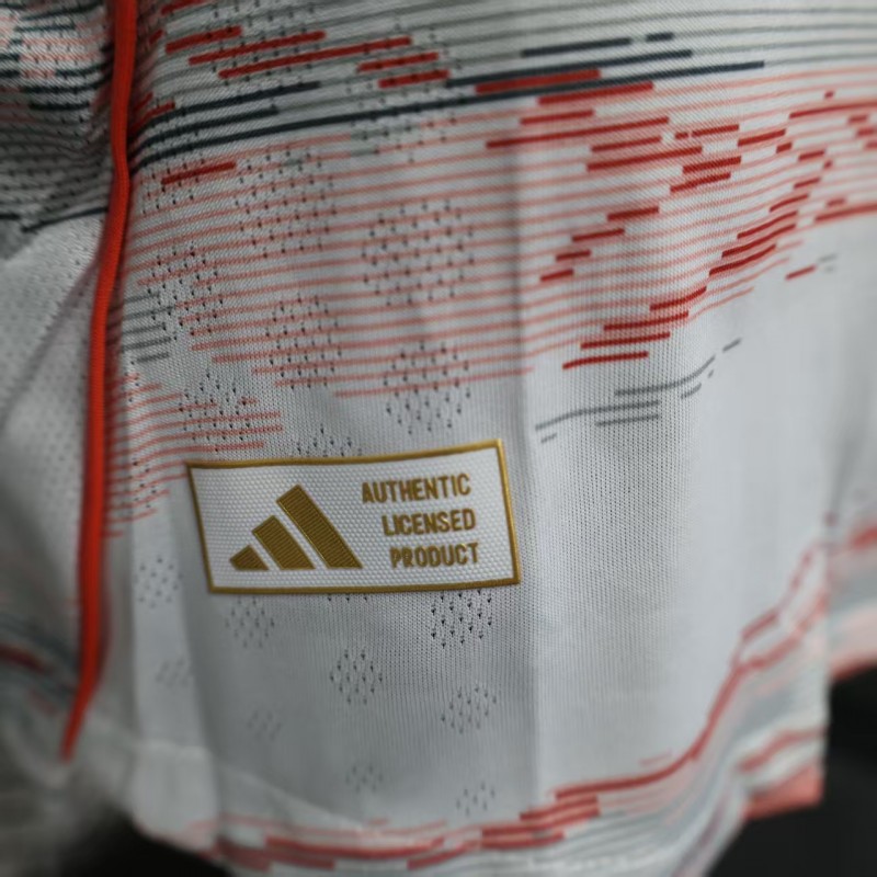 Player Version 25/26 Bayern Munich Away Long Sleeve Jersey
