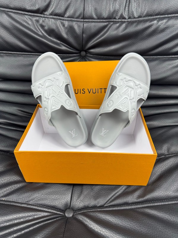 2025 Men Louis Vuitton White Rubber Slippers AS00180