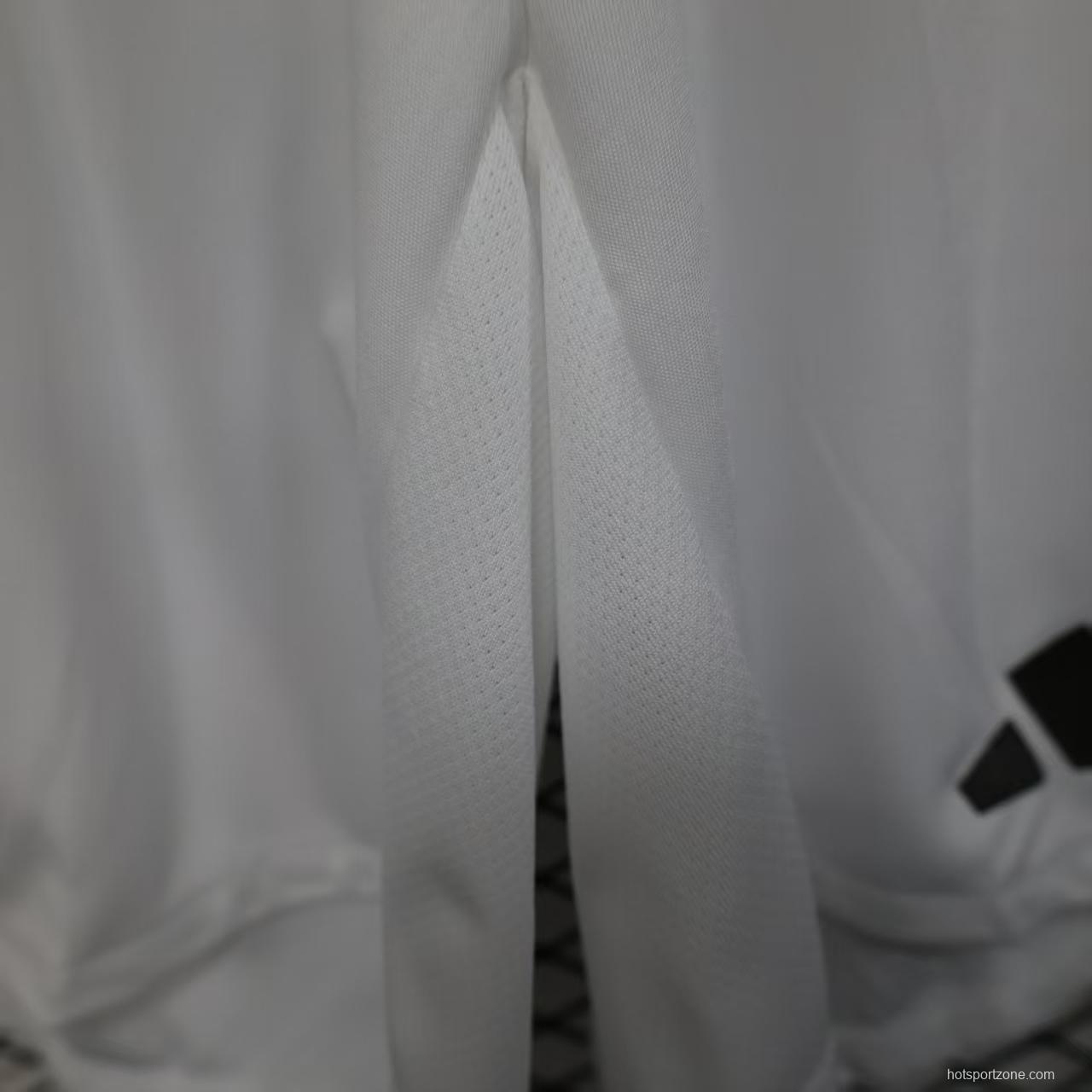 Player Version 25/26 Real Madrid Home Shorts