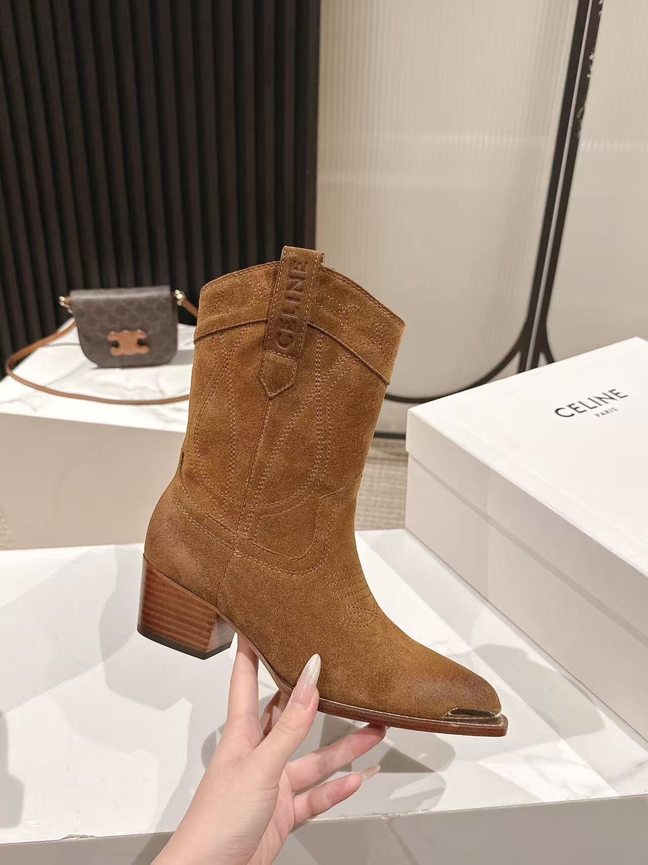 CELINE Fashion Boots with Arch de Triomphe Logo - LY00440
