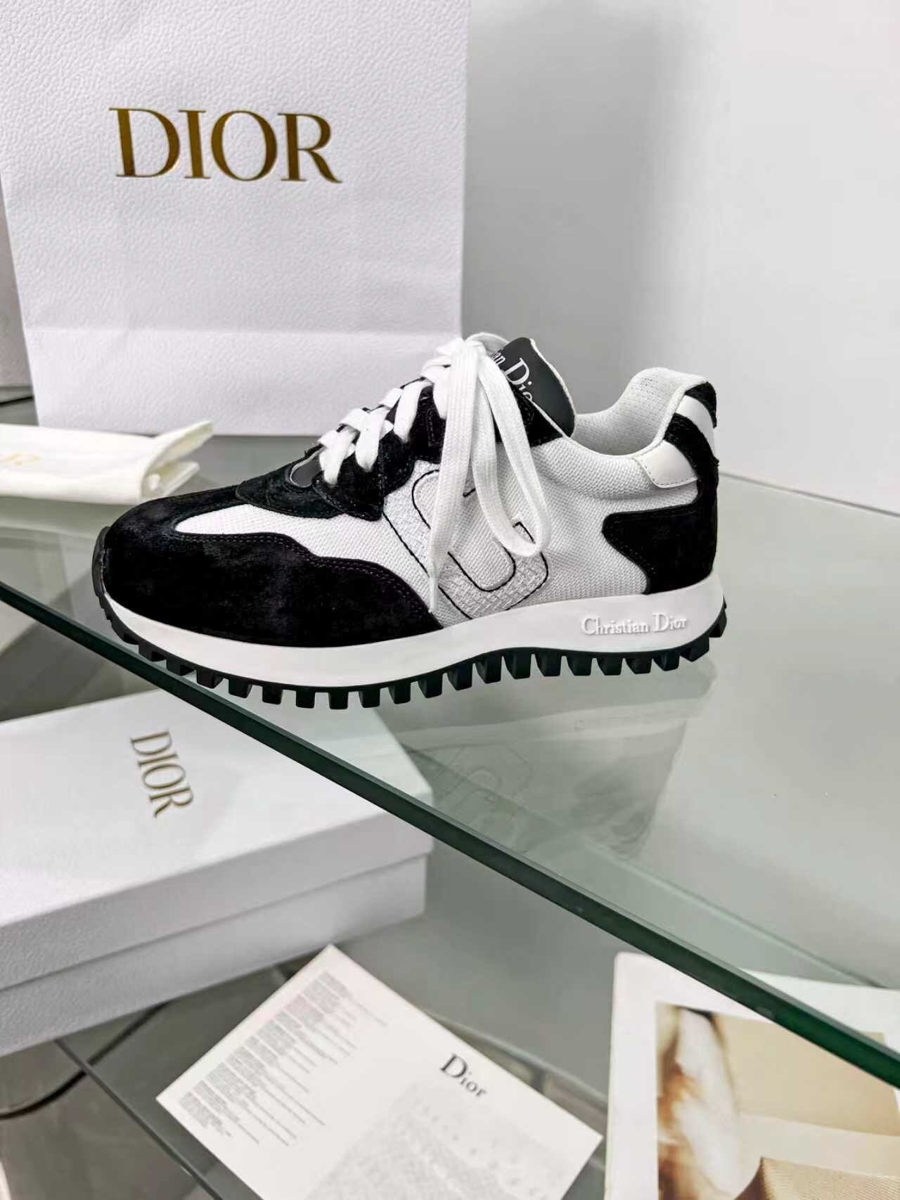 Dior C'est Dior Sport Sneakers - LY00