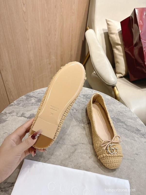Gucci Ballet Flats with Leather Sole and Bow Detail - LY00320