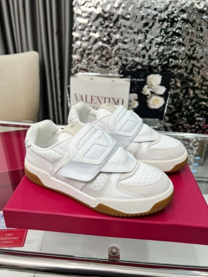 Valentino Joie de Jouer Series Hook-and-Loop Platform Sneakers - AS00360