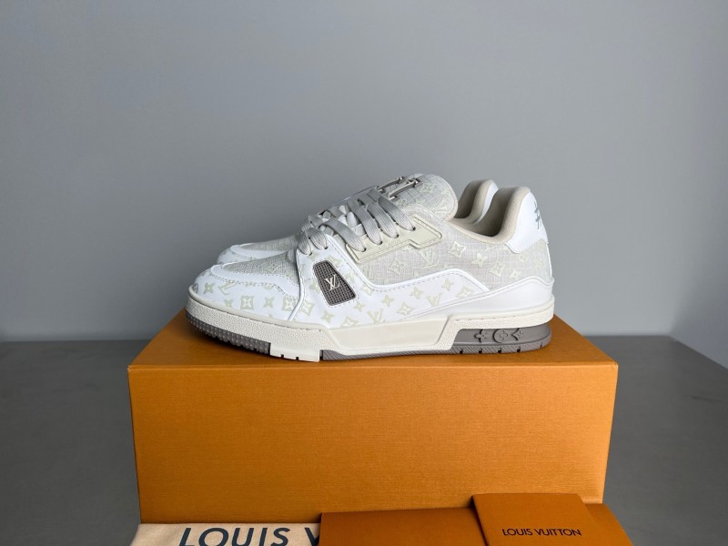 Louis Vuitton 2025 SS Replica Luxury Sneakers with Imported Calfskin and Signature Logo - YC