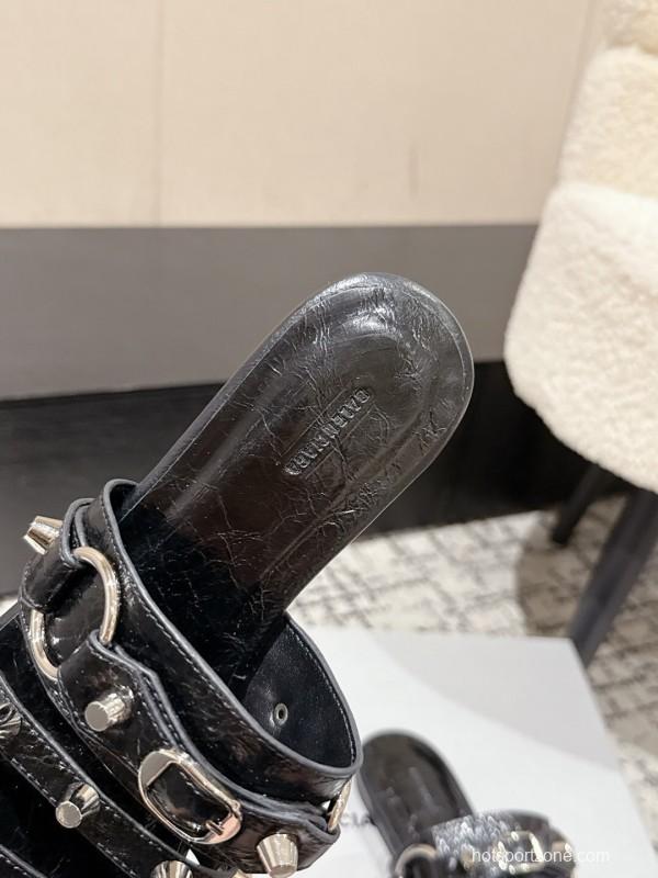 Balenciaga Cagole Metal Studded Sandals Series - KFY00260