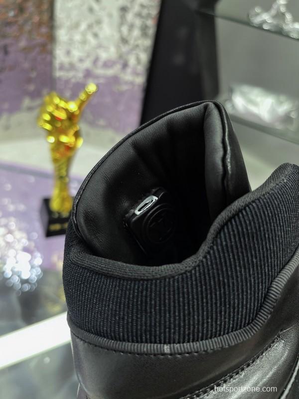 LV Trainer Maxi Sneakers with Multi-Color LED Charging Cable - AS00760