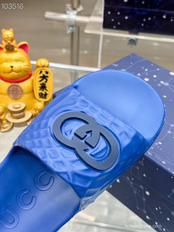 Gucci Lido Interlocking G Men's Sandals with Textured Rubber Sole - AS00170