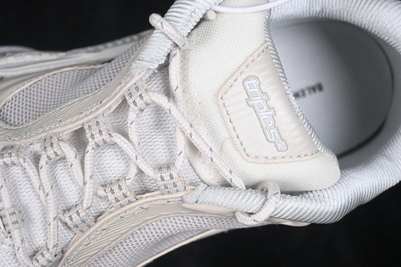 Balenciaga Triple S 2 Gradient Mesh Running Shoes with Chunky Sole - WTRS29191