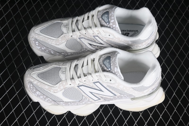 New Balance 9060 Retro Running Shoes with Suede and Mesh Upper - U9060GE