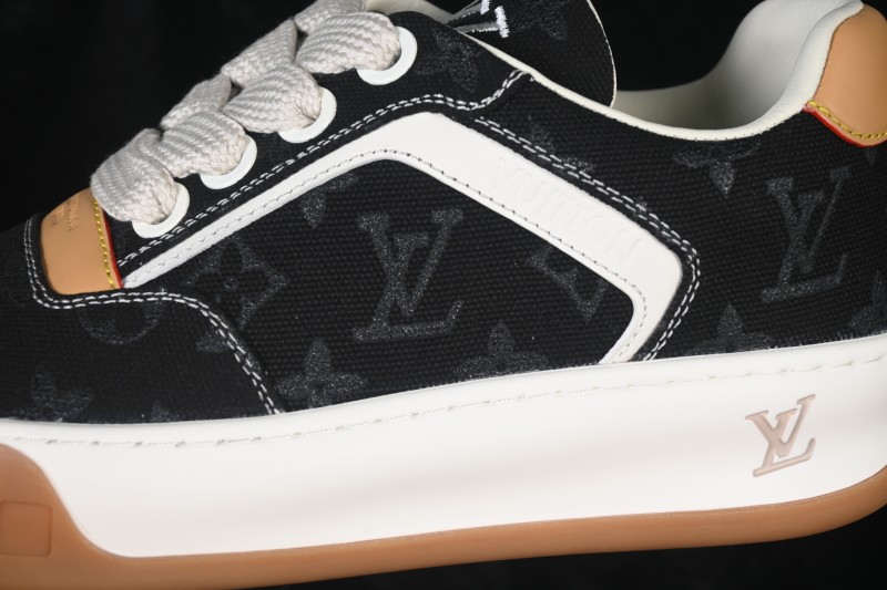Louis Vuitton Tilted Sneakers Classic 2026SS Low-Top Casual Shoes in Smooth Calfskin Leather with Vuitton Branding - T.E5